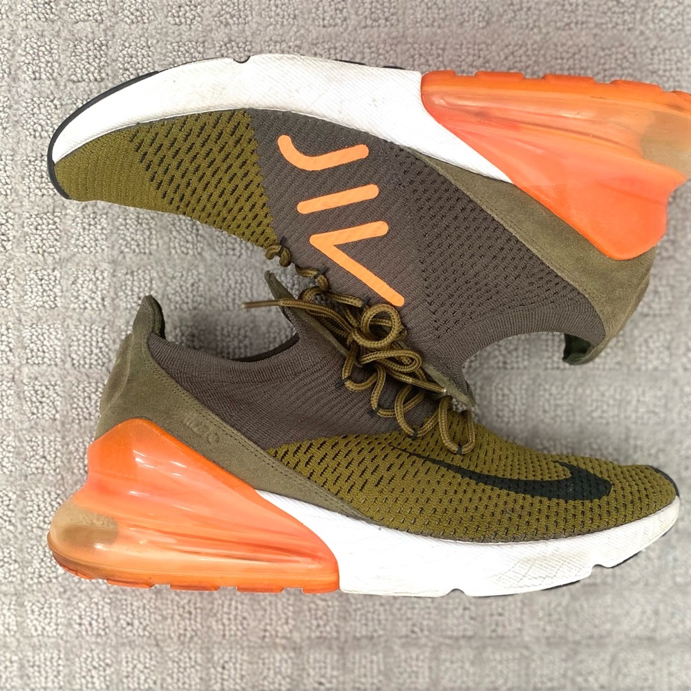 Men”s Air Max 270 Flyknit
Olive Flak Total Orange 10.5